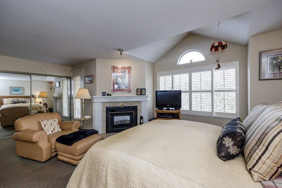 2 261 W 16th Street North Vancouver, BC - 19