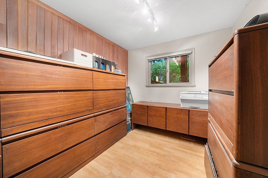 1200 Hilary Place North Vancouver, BC - 11