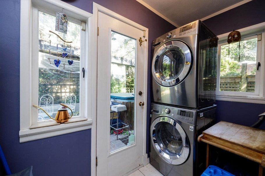 368 E Kings Road North Vancouver, BC - 21