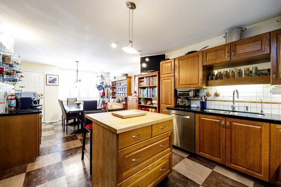 2 261 W 16th Street North Vancouver, BC - 13