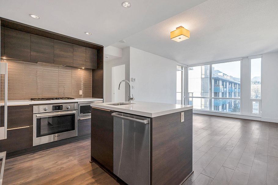 601 1550 Fern Street North Vancouver, BC - 4