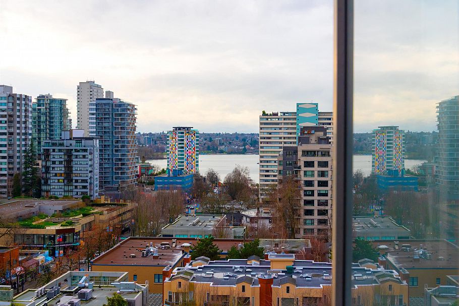 1103 1816 Haro Street Vancouver, BC - 11