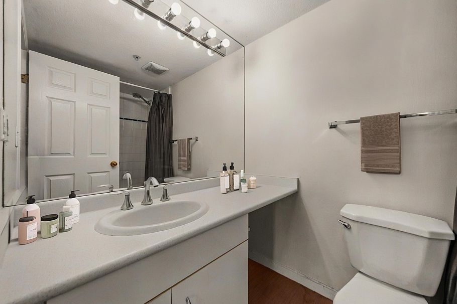 202 1333 W 7th Avenue Vancouver, BC - 11