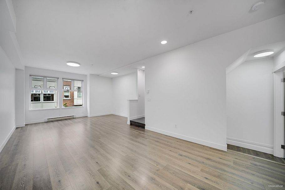 6612 Arbutus Street Vancouver, BC - 3