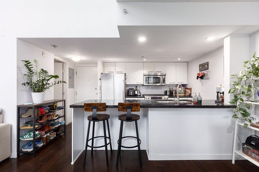 PH7 1288 Chesterfield Avenue North Vancouver, BC - 2