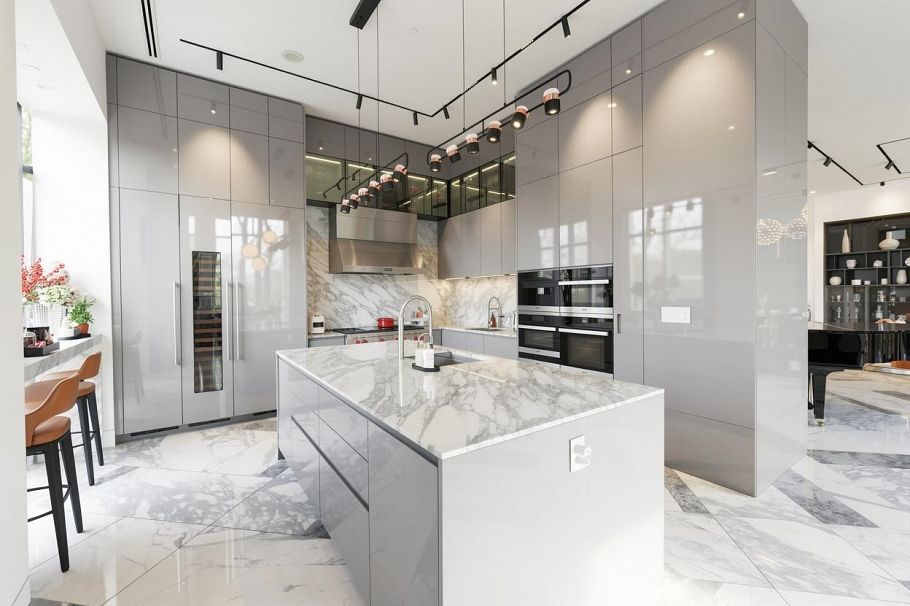 107 323 Jervis Street Vancouver, BC - 2