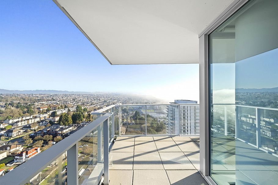 2402 8031 Nunavut Lane Vancouver, BC - 18