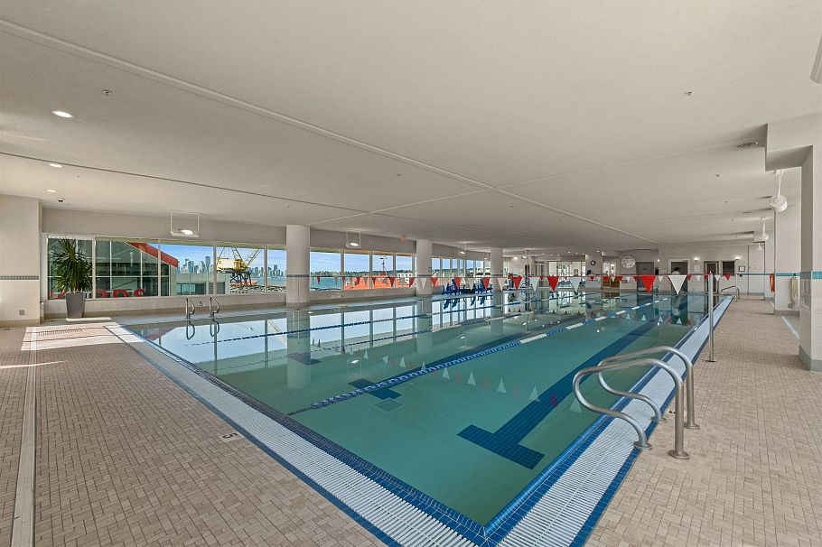 2001 188 E Esplanade North Vancouver, BC - 39