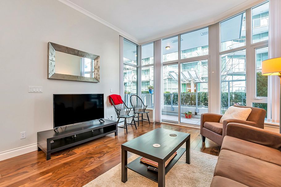 103 185 Victory Ship Way North Vancouver, BC - 4