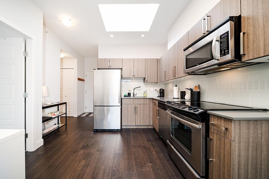 PH2 885 Salsbury Drive Vancouver, BC - 7