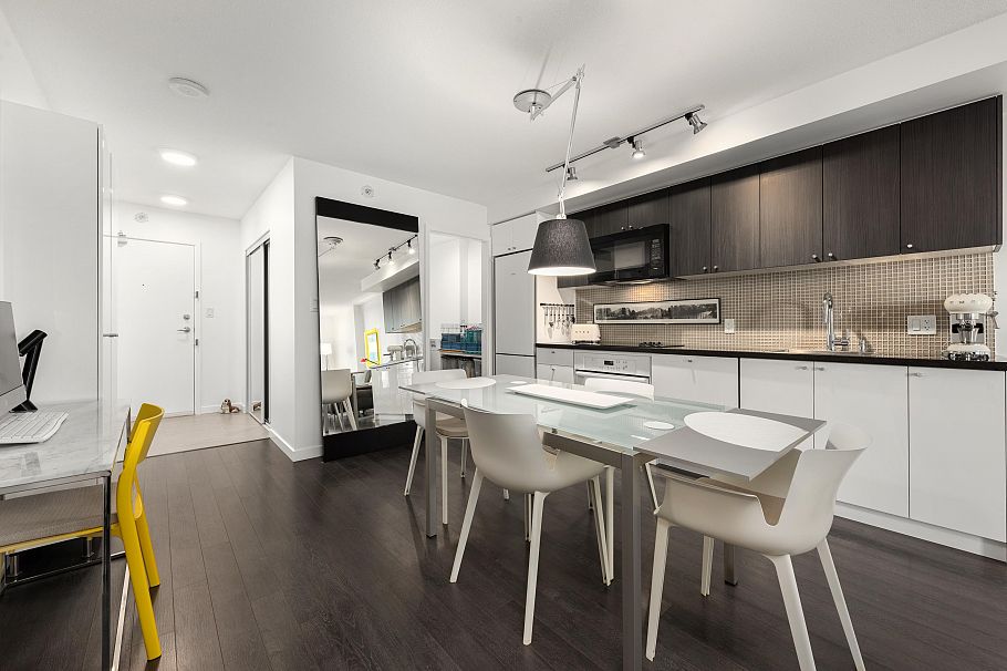 1711 788 Hamilton Street Vancouver, BC - 4