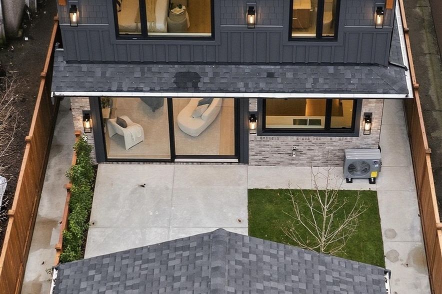 2 1841 Parker Street Vancouver, BC - 4