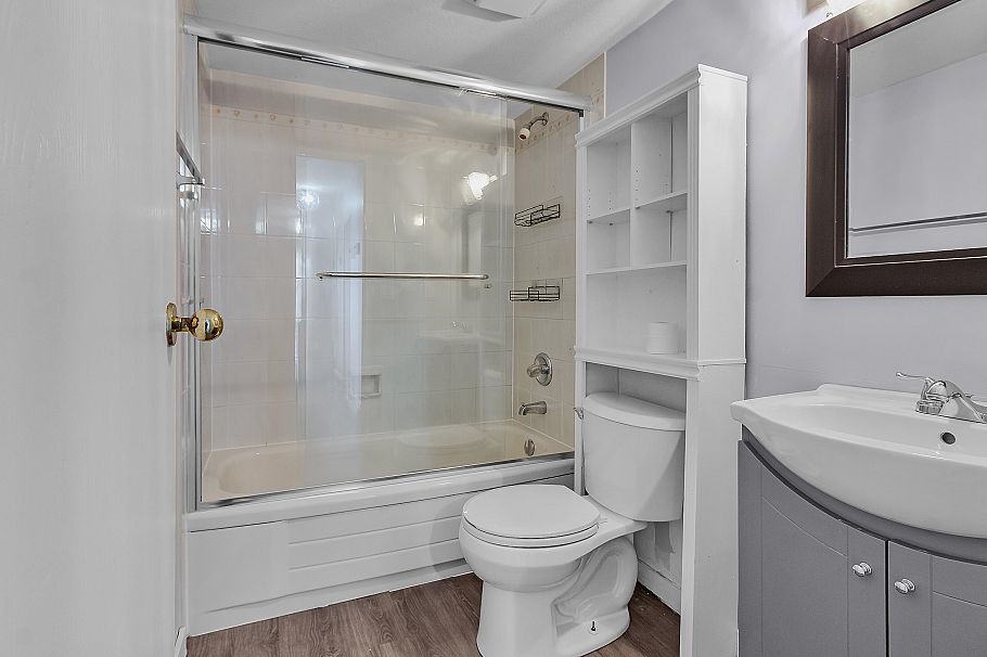 303 458 E 44th Avenue Vancouver, BC - 7