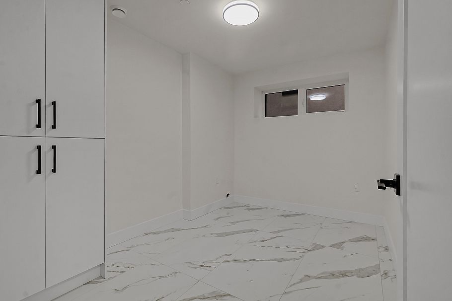 583 E 60th Avenue Vancouver, BC - 26