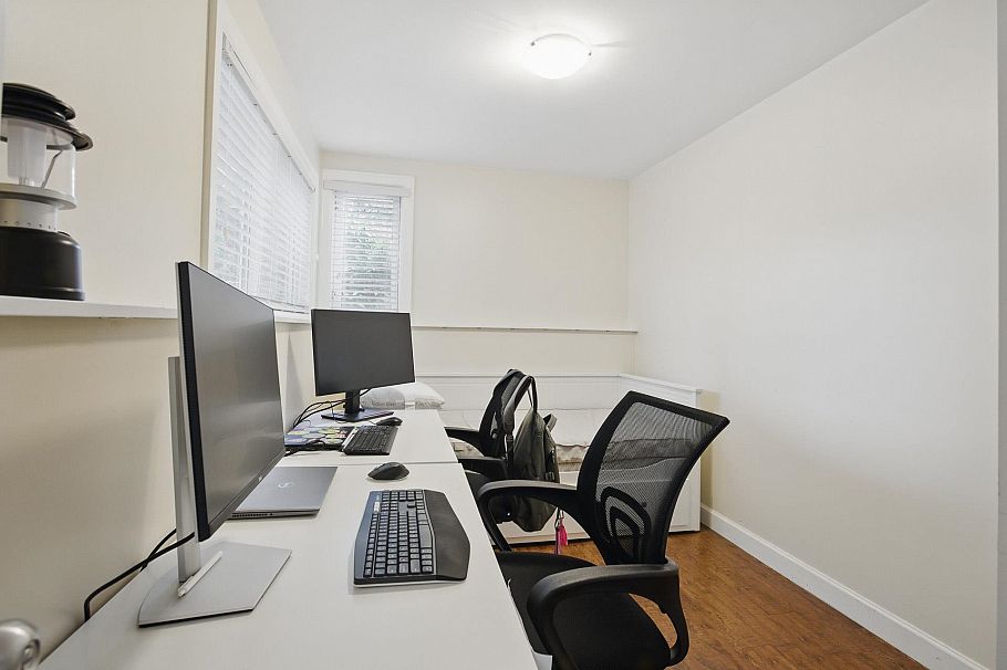 4938 Redonda Drive North Vancouver, BC - 15