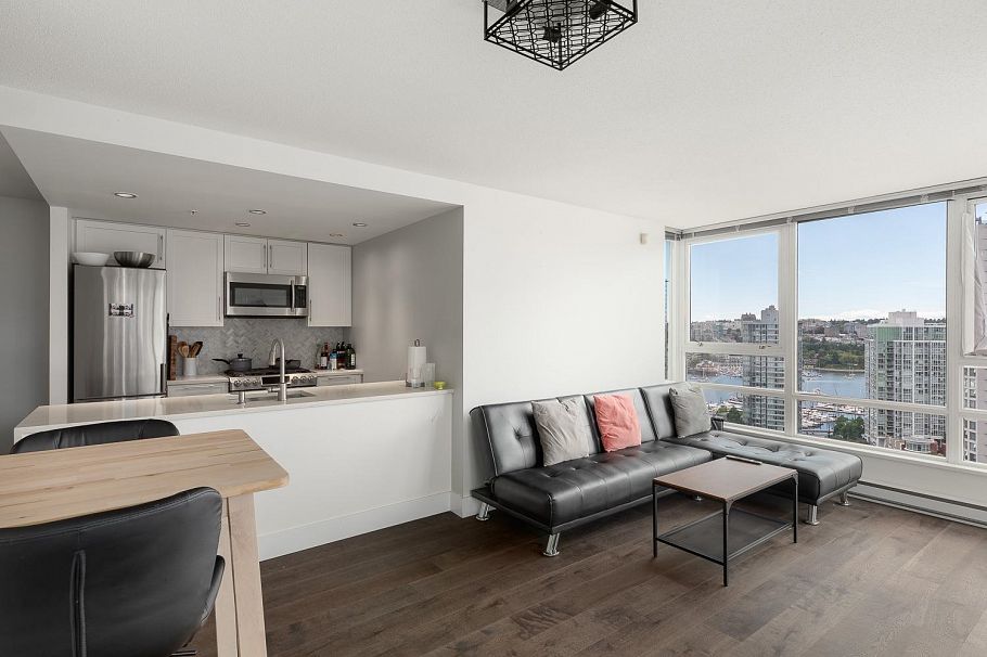 2710 928 Beatty Street Vancouver, BC - 4