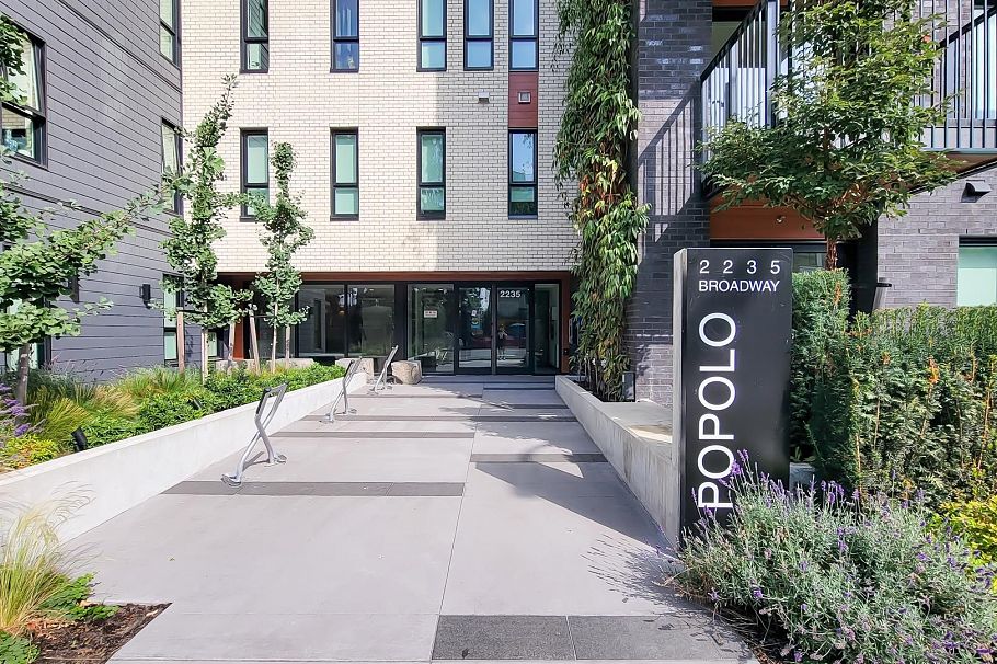 401 2235 E Broadway Vancouver, BC - 2