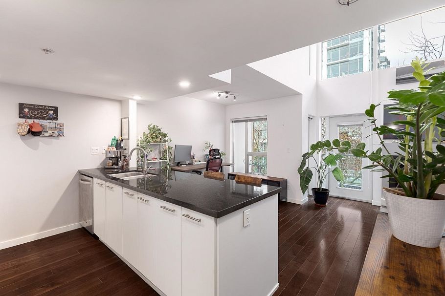 PH7 1288 Chesterfield Avenue North Vancouver, BC - 6