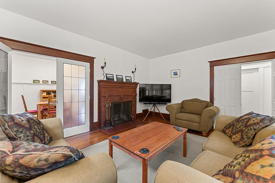 2980 W 8th Avenue Vancouver, BC - 5