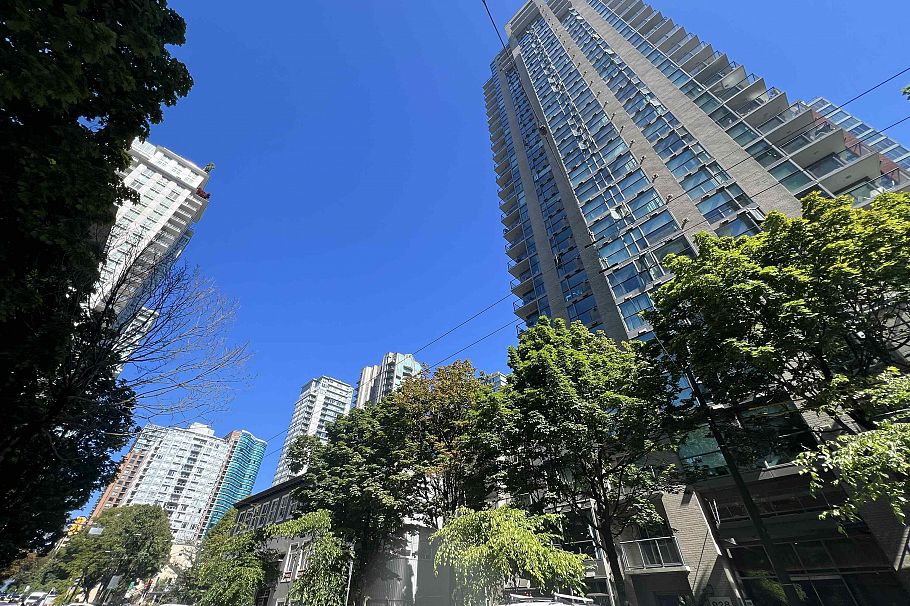 1203 928 Richards Street Vancouver, BC - 13