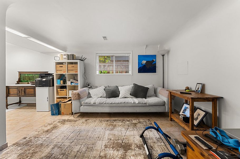 2980 W 8th Avenue Vancouver, BC - 28