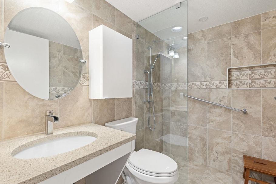 201 1554 Burnaby Street Vancouver, BC - 14