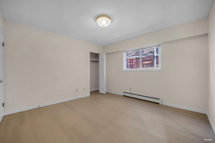 2445 W 19th Avenue Vancouver, BC - 27