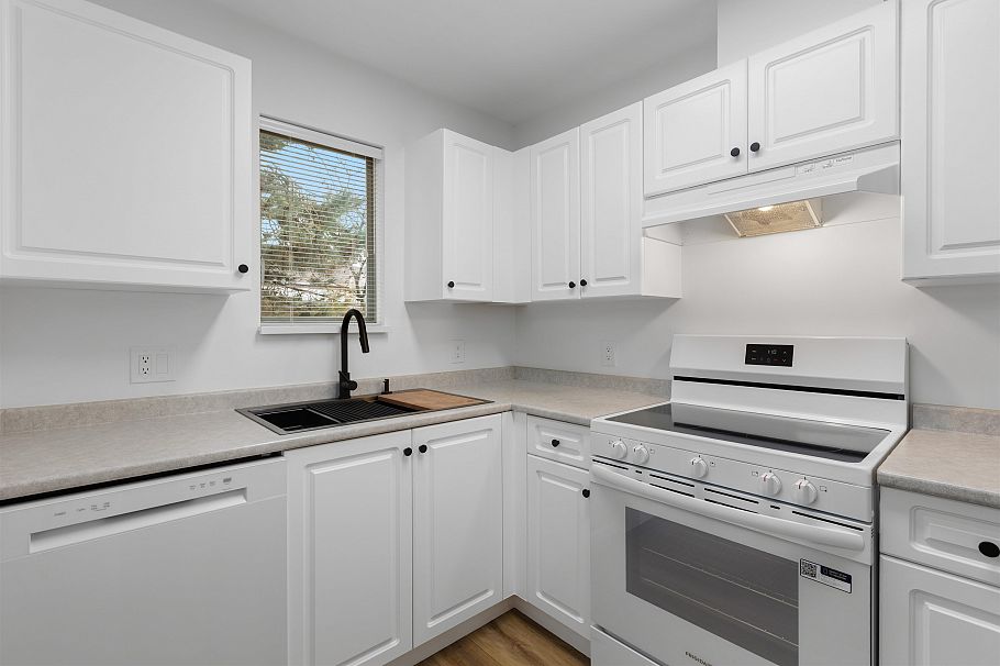 404 3638 Rae Avenue Vancouver, BC - 10