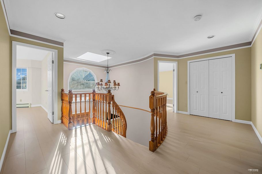 2445 W 19th Avenue Vancouver, BC - 23