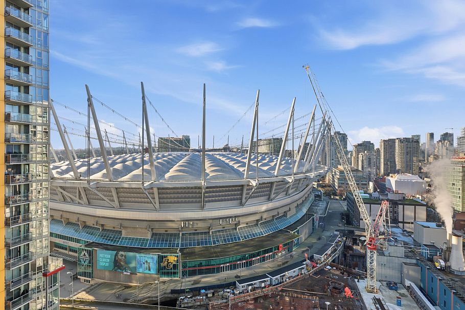 2001 668 Citadel Parade Vancouver, BC - 1