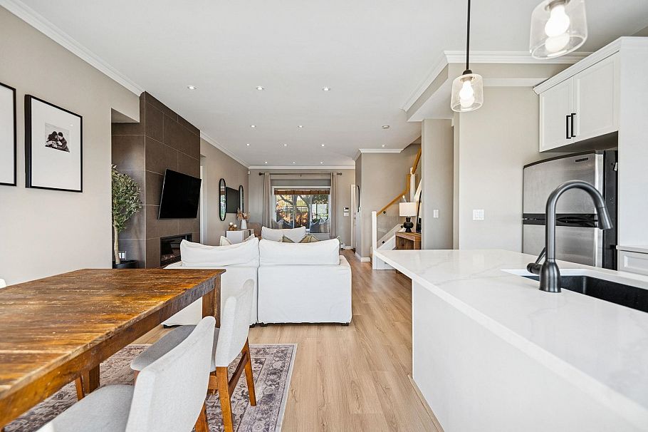 333 E Keith Road North Vancouver, BC - 9