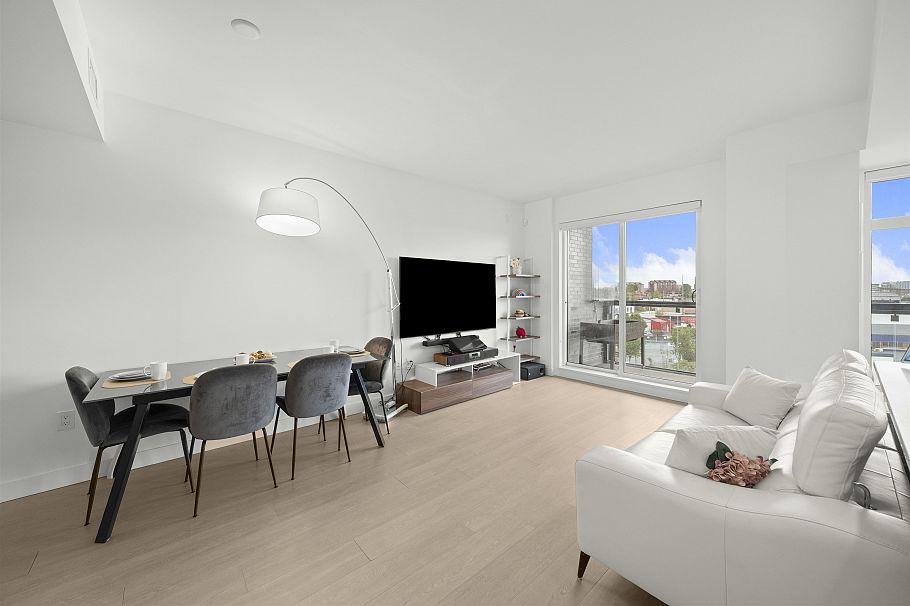 301 8888 Osler Street Vancouver, BC - 4