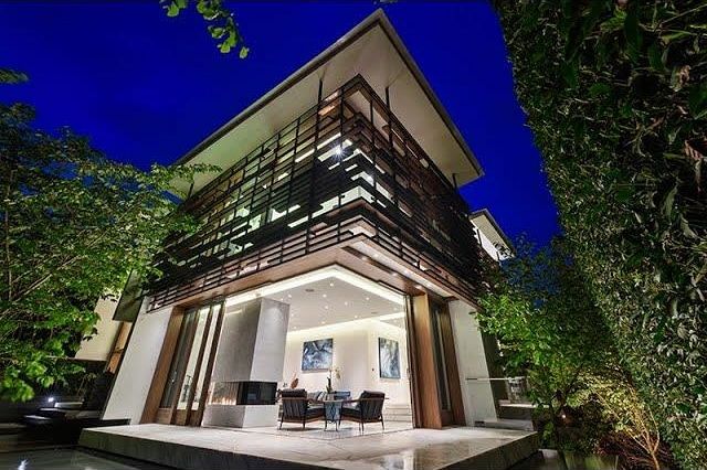 3315 W 38th Avenue Vancouver, BC - 2