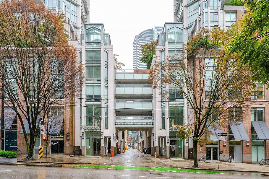 305 535 Smithe Street Vancouver, BC - 32