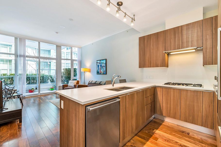 103 185 Victory Ship Way North Vancouver, BC - 10