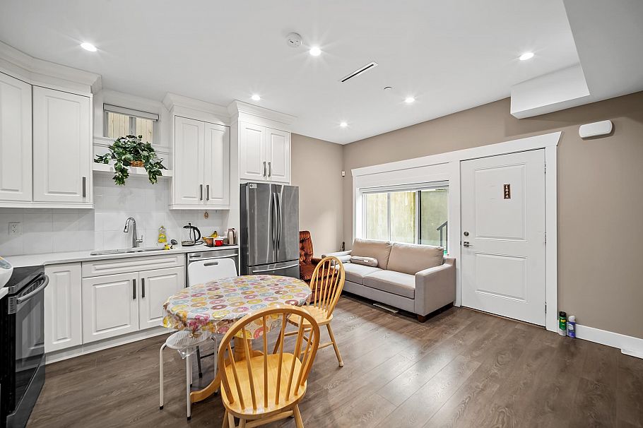 8068 Haig Street Vancouver, BC - 31