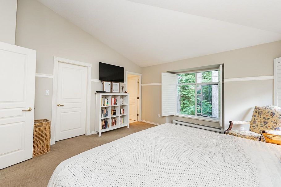 1174 Strathaven Drive North Vancouver, BC - 15