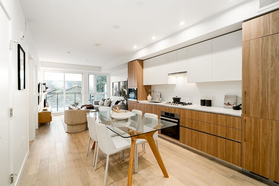 310 209 E 20th Avenue Vancouver, BC - 8