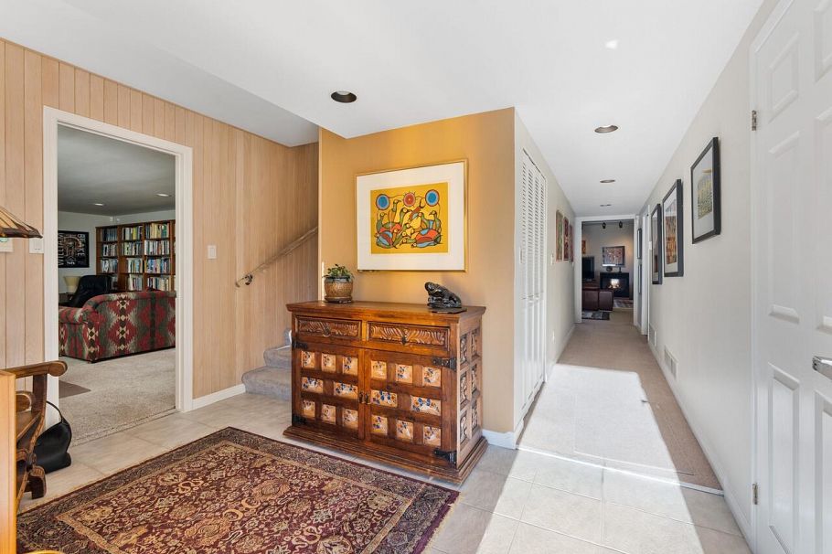 1588 Merlynn Crescent North Vancouver, BC - 13