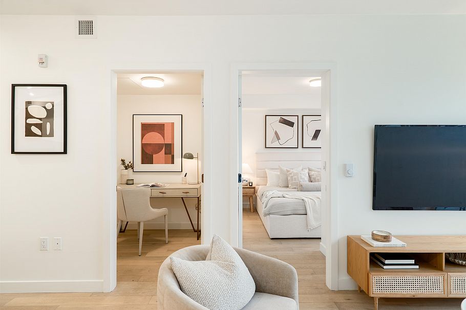 310 209 E 20th Avenue Vancouver, BC - 9