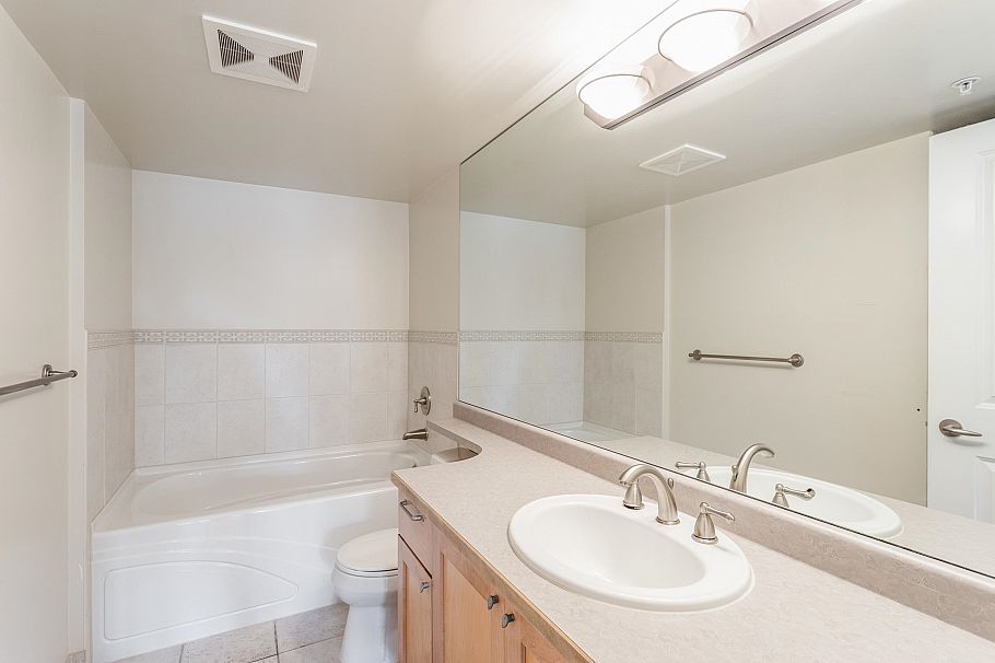 303 3580 W 41st Avenue Vancouver, BC - 17