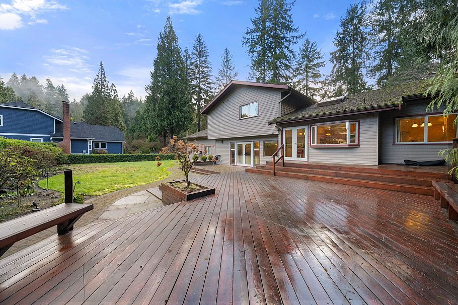 1200 Hilary Place North Vancouver, BC - 25