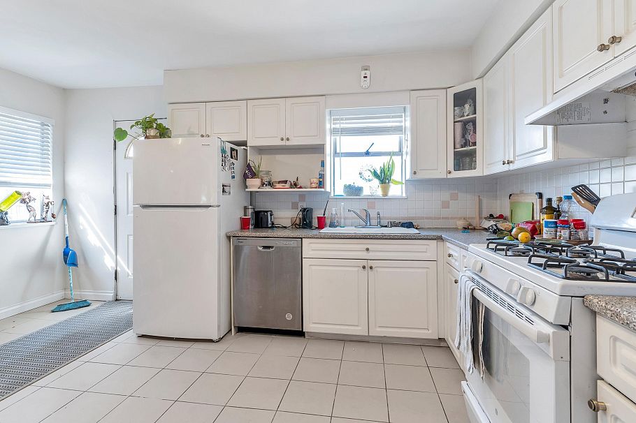 5755 Dumfries Street Vancouver, BC - 8