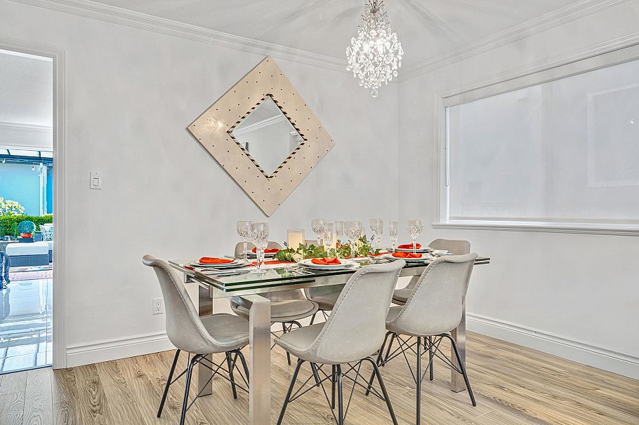 4218 W 10th Avenue Vancouver, BC - 8