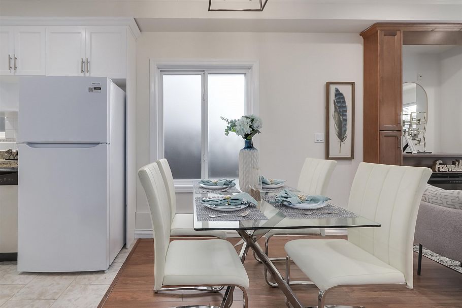 2151 Triumph Street Vancouver, BC - 8