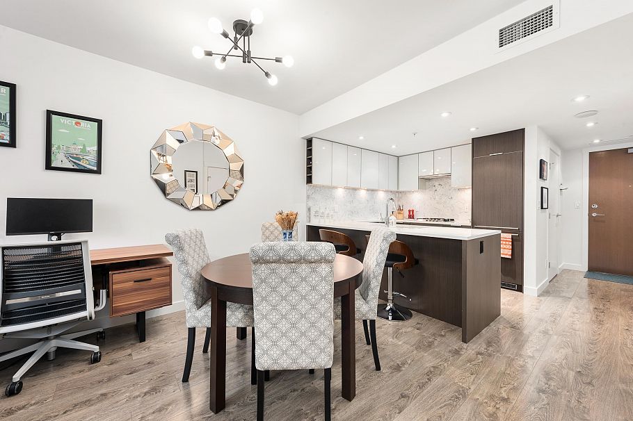 303 110 Switchmen Street Vancouver, BC - 7