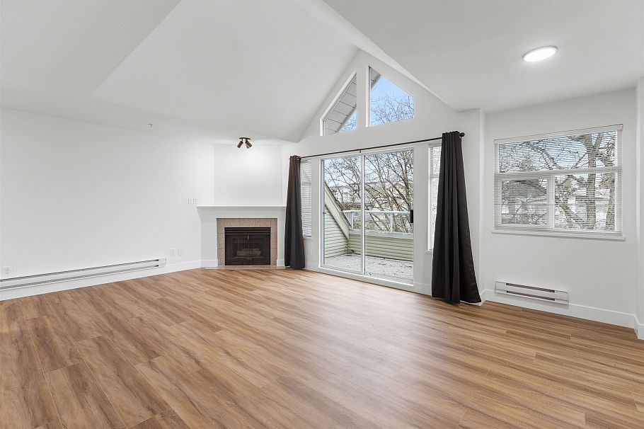 404 3638 Rae Avenue Vancouver, BC - 4