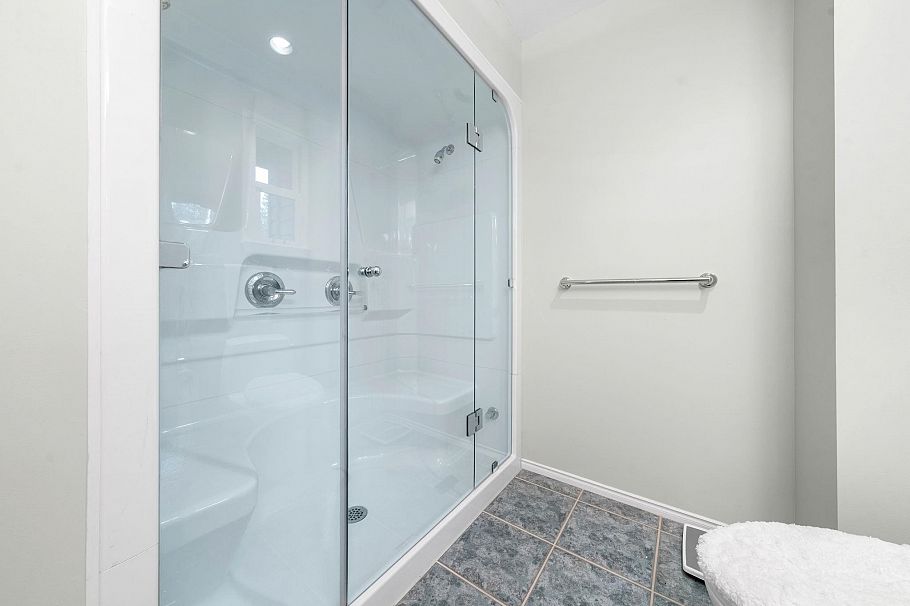 1200 Hilary Place North Vancouver, BC - 20