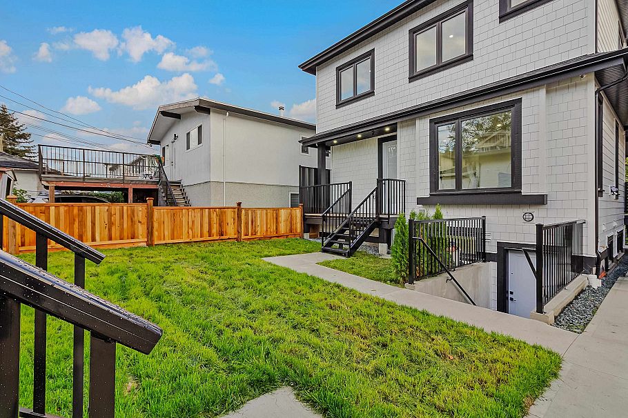 583 E 60th Avenue Vancouver, BC - 30