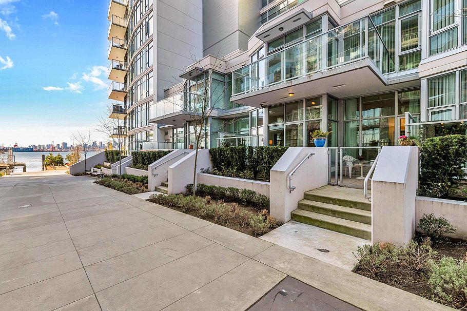 103 185 Victory Ship Way North Vancouver, BC - 20